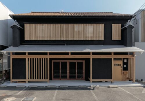 広島市|和風建築に和モダンの要素をプラスした店舗併用住宅 画像