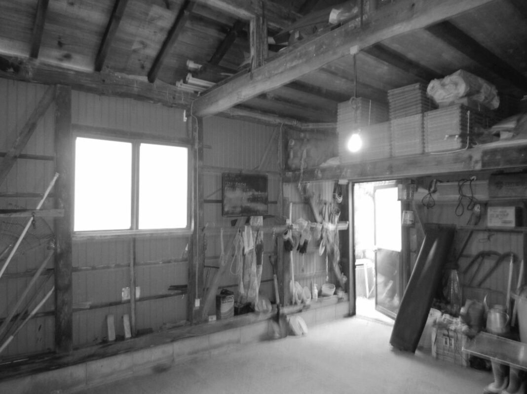 農機具などが置かれていた倉庫を生かして、ワークルームにすることに。
